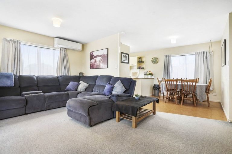 Photo of property in 54 Ross Crescent, Fairfield, Hamilton, 3214