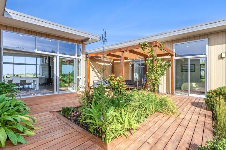 Photo of property in 140 Horton Road, Tasman, Upper Moutere, 7173