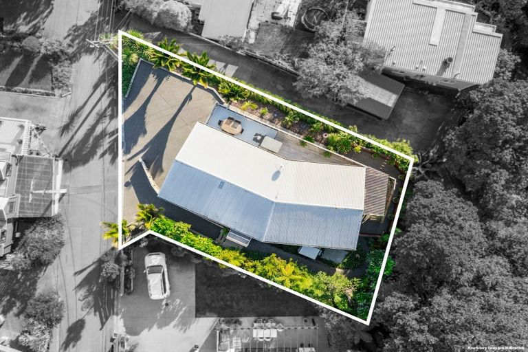 Photo of property in 212 Whites Line East, Waiwhetu, Lower Hutt, 5010