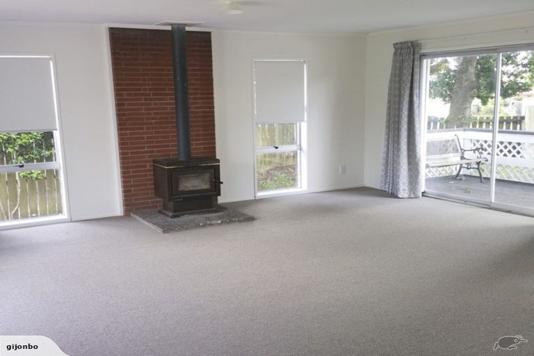 Photo of property in 129 Settlement Road, Papakura, 2110