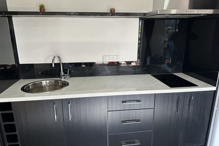 Photo of property in 6 Randolph Road, Crofton Downs, Wellington, 6035