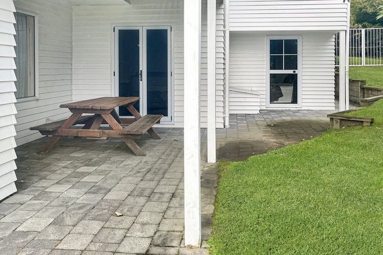 Photo of property in 186 Lake Terrace, Hilltop, Taupo, 3330