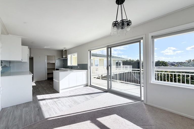 Photo of property in 122 Hugh Green Drive, Pinehill, Auckland, 0632