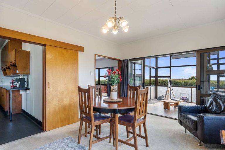 Photo of property in 15 Frimley Terrace, Waikanae Beach, Waikanae, 5036