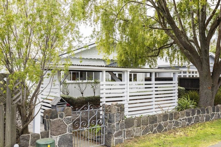 Photo of property in 7 Malcolm Avenue, Cashmere, Christchurch, 8022