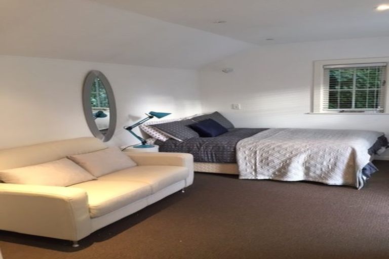 Photo of property in 56 Glen Road, Kelburn, Wellington, 6012