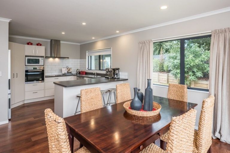 Photo of property in 51 Hillcrest Road, Raumati Beach, Paraparaumu, 5032