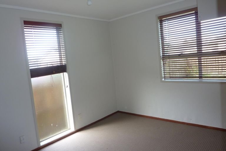 Photo of property in 91 Arimu Road, Papakura, 2110