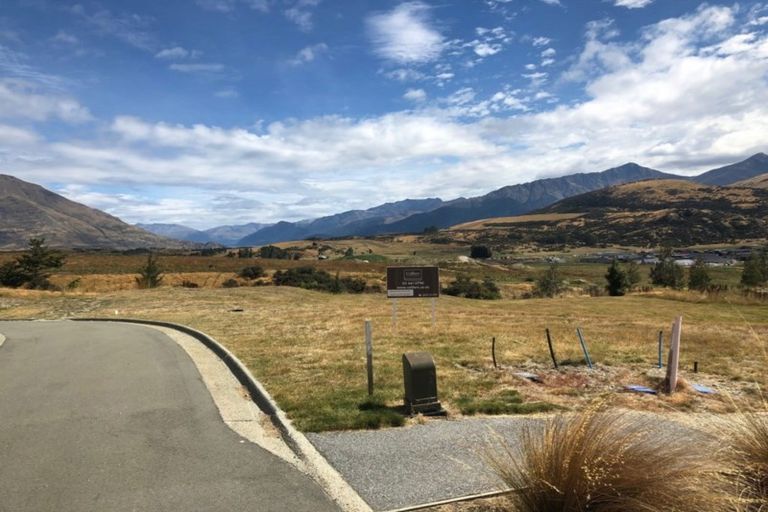 Photo of property in 11a Double Cone Road, Jacks Point, Queenstown, 9371