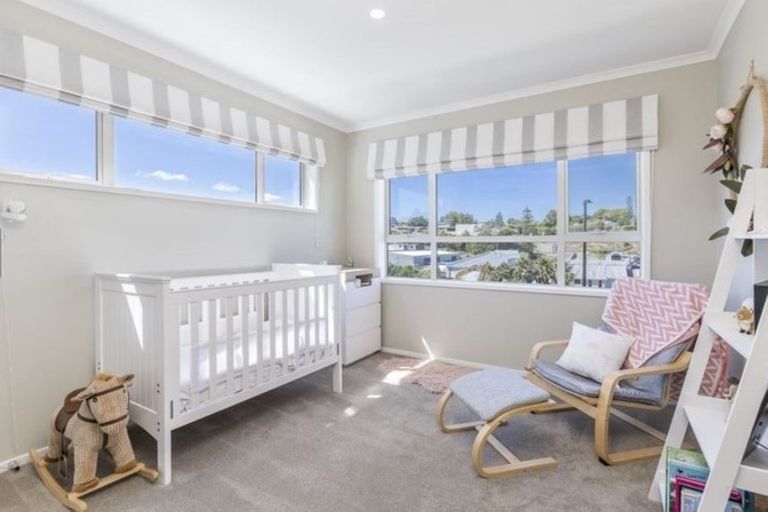 Photo of property in 101 Karepiro Drive, Stanmore Bay, Whangaparaoa, 0932