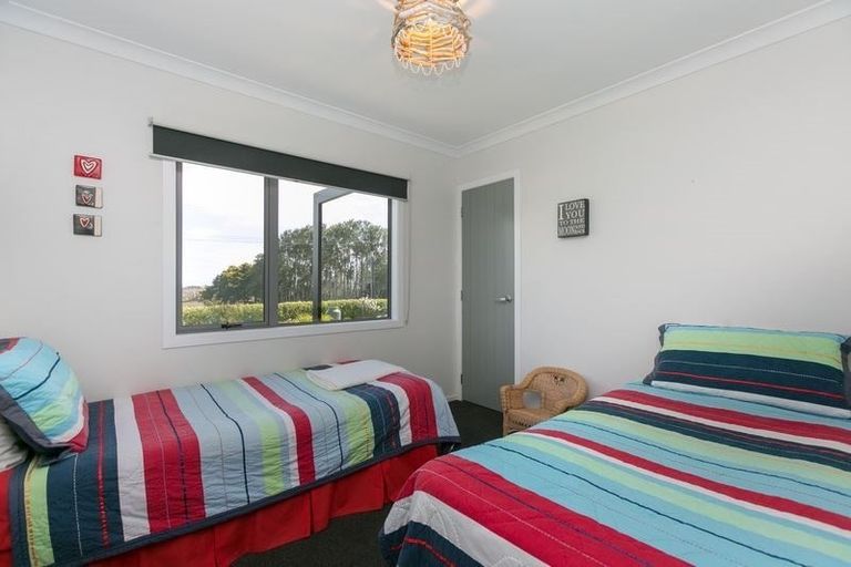 Photo of property in 281 Upland Road, Tarurutangi, New Plymouth, 4372