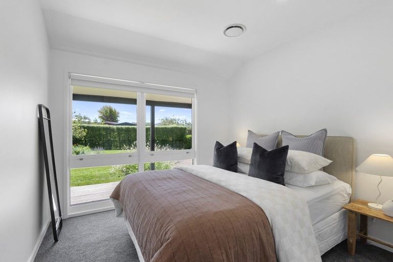 Photo of property in 22 Tuirau Place, Ilam, Christchurch, 8041