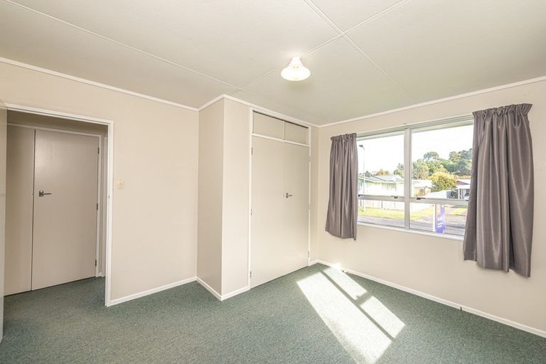 Photo of property in 12 Massey Street, Aramoho, Whanganui, 4500