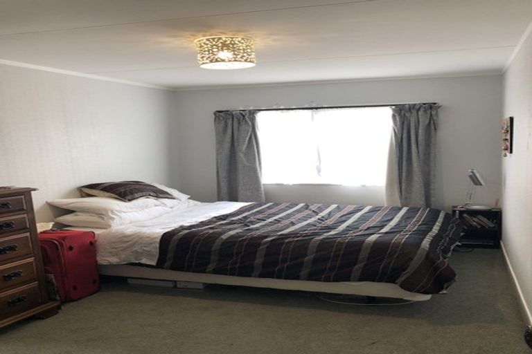 Photo of property in 27a Dorset Crescent, Hokowhitu, Palmerston North, 4410