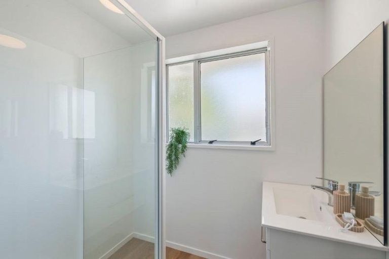 Photo of property in 1/150 Bowhill Road, New Brighton, Christchurch, 8083