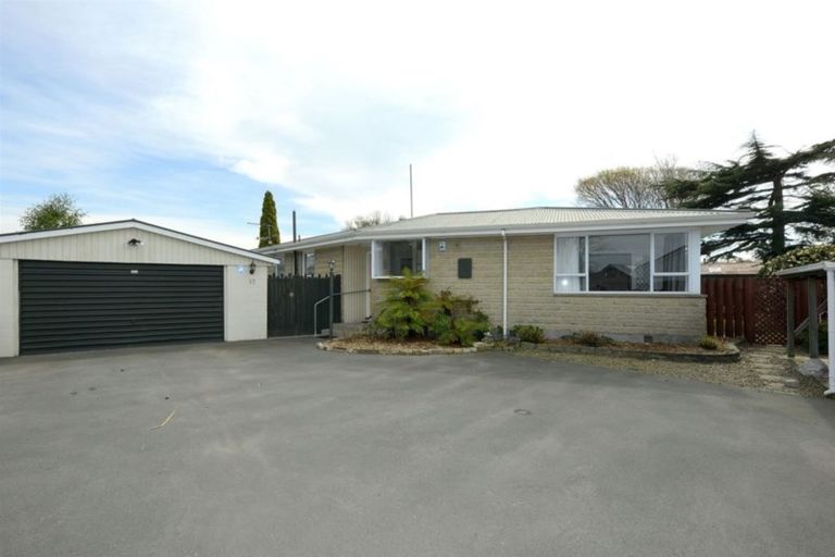 Photo of property in 17 Thurso Place, New Brighton, Christchurch, 8083