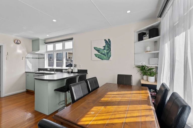 Photo of property in 14 Mersey Street, South Hill, Oamaru, 9400