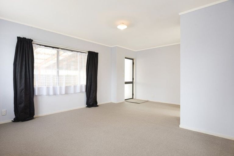 Photo of property in 15a Beech Place, Owhata, Rotorua, 3010