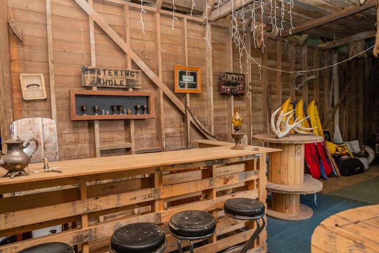 Photo of property in 381 Pareora River Road, Saint Andrews, Timaru, 7972