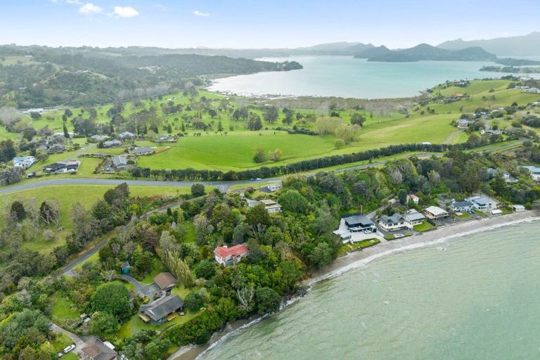 Photo of property in 30 Manganese Point Road, Tamaterau, Whangarei, 0174