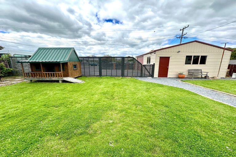 Photo of property in 10 Lewin Street, Balclutha, 9230