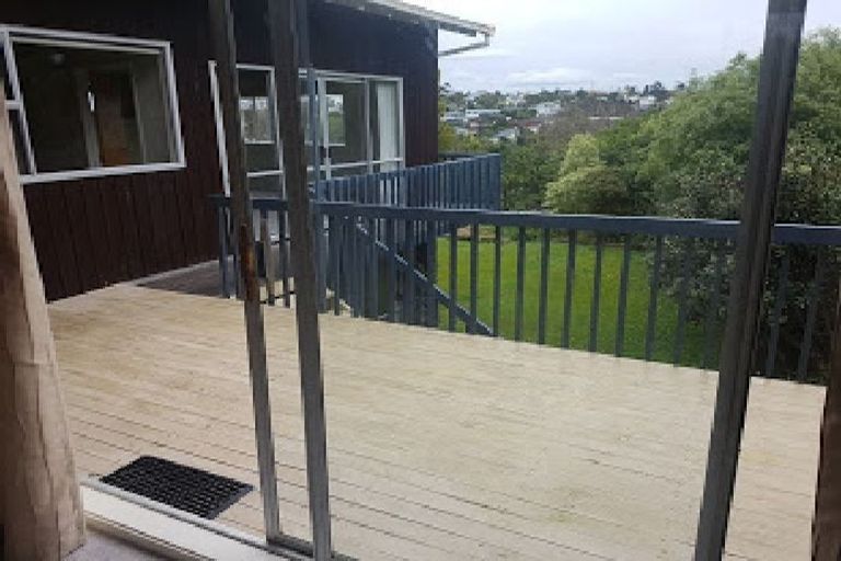Photo of property in 129 Arran Road, Browns Bay, Auckland, 0630