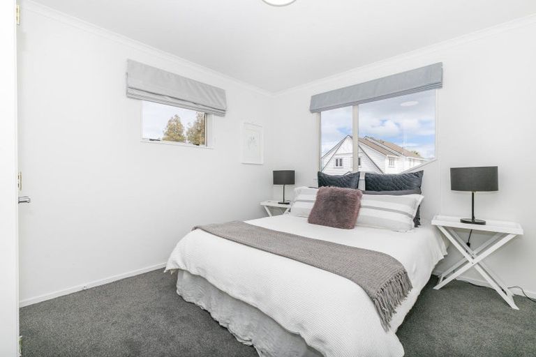 Photo of property in 8a Alison Street, Hamilton Lake, Hamilton, 3204