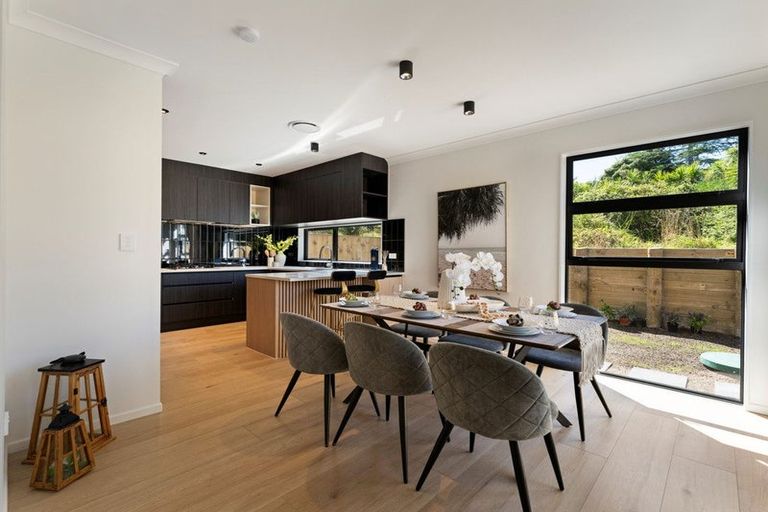 Photo of property in 13 Taipahitini Road, Rosehill, 2113