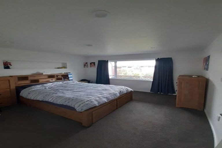 Photo of property in 2/7a Curletts Road, Sockburn, Christchurch, 8042