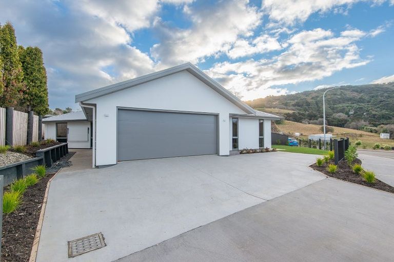 Photo of property in 5 Tapley Close, Halfway Bush, 9010