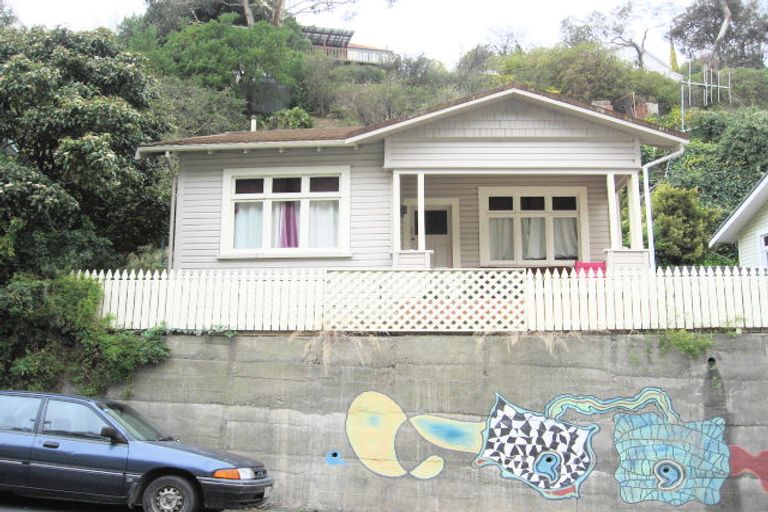 Photo of property in 43 Faraday Street, Hospital Hill, Napier, 4110