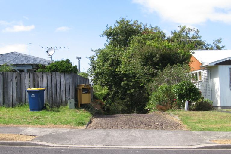 Photo of property in 40a Island Bay Road, Beach Haven, Auckland, 0626