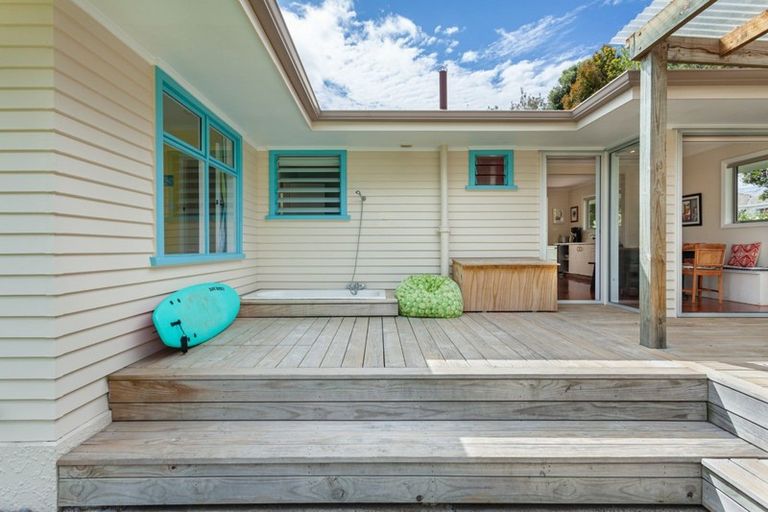 Photo of property in 8 Pitau Road, Mount Maunganui, 3116