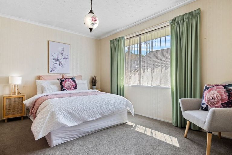 Photo of property in 1/4 Sayers Crescent, Ilam, Christchurch, 8041