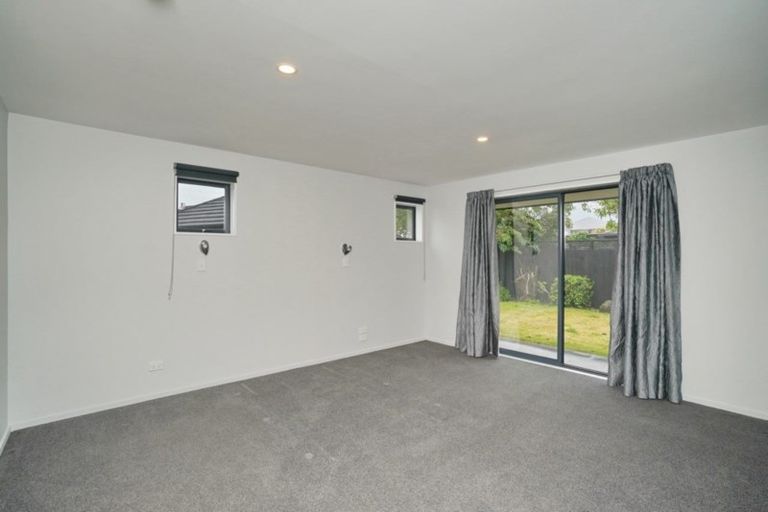 Photo of property in 26 Rue De La Mare, Parklands, Christchurch, 8083