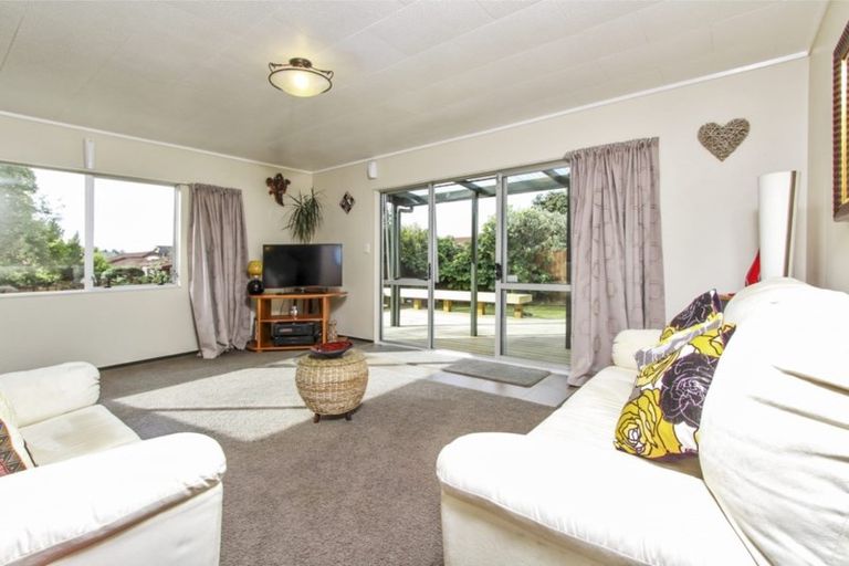 Photo of property in 2/46 Brandon Road, Glen Eden, Auckland, 0602