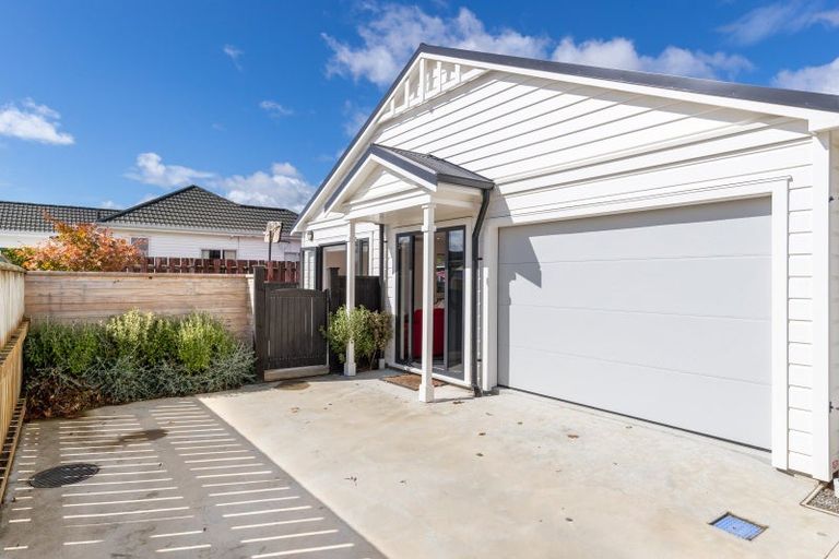 Photo of property in 74e Gibbons Street, Ebdentown, Upper Hutt, 5018