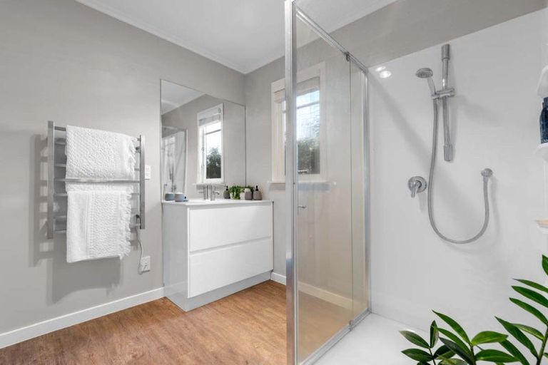 Photo of property in 521a Devonport Road, Tauranga South, Tauranga, 3112