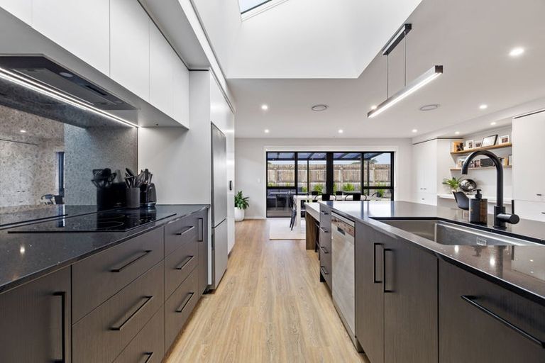 Photo of property in 68 Freedom Drive, Kelvin Grove, Palmerston North, 4414