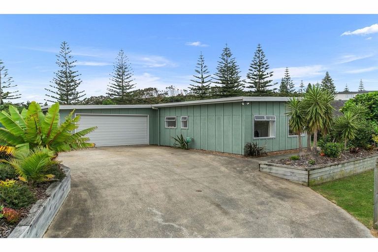 Photo of property in 3 Bodan Lane, Mangawhai Heads, Mangawhai, 0505