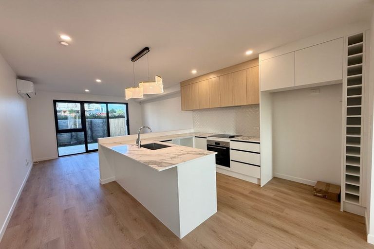 Photo of property in 192 Henwood Road, Westgate, 0814