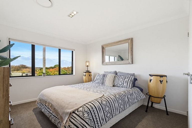 Photo of property in 14 Jenny Lane, Waiuku, 2123