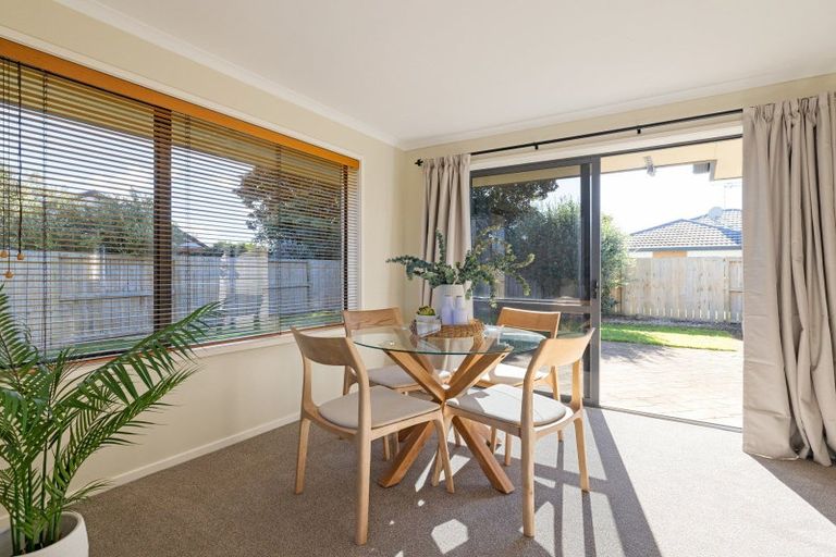 Photo of property in 11 Hampstead Way, Rototuna North, Hamilton, 3210