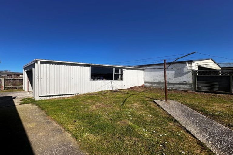 Photo of property in 17 Gormack Street, Balclutha, 9230