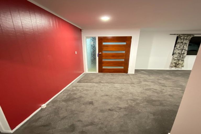 Photo of property in 146 Waimumu Road, Massey, Auckland, 0614