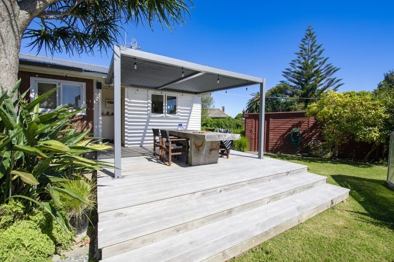 Photo of property in 28 Bright Crescent, Maraenui, Napier, 4110