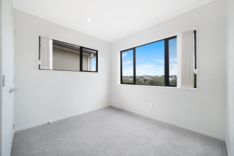 Photo of property in 92b Naylors Drive, Mangere, Auckland, 2022