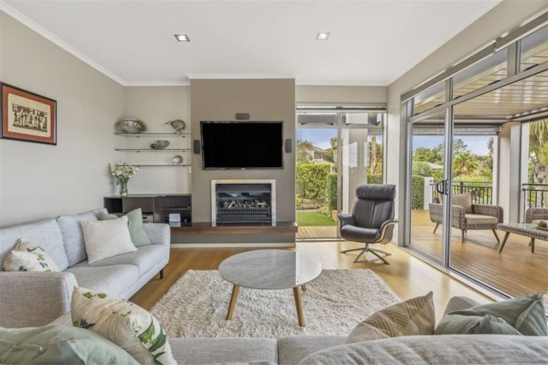 Photo of property in 23 Caversham Drive, Torbay, Auckland, 0630