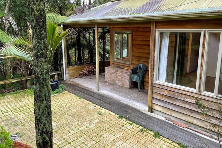 Photo of property in 36 Rimu Road, Oratia, Auckland, 0604