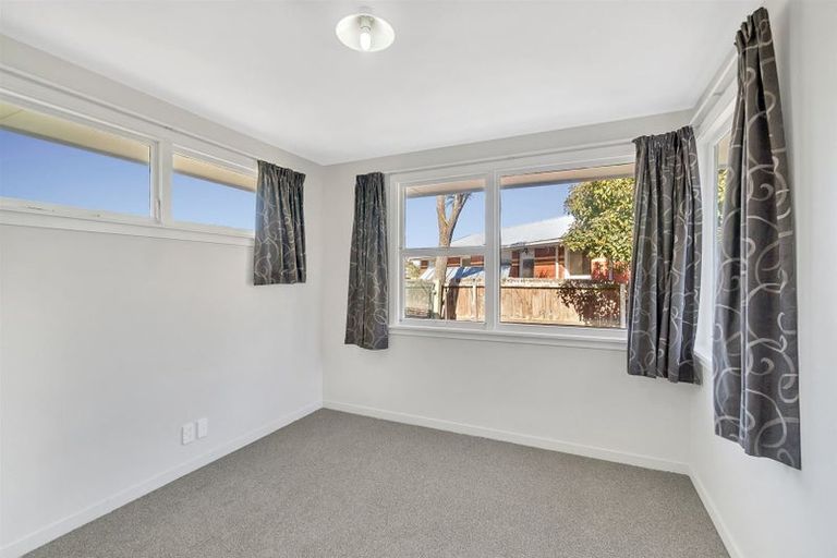 Photo of property in 24 West-watson Avenue, Hillmorton, Christchurch, 8025